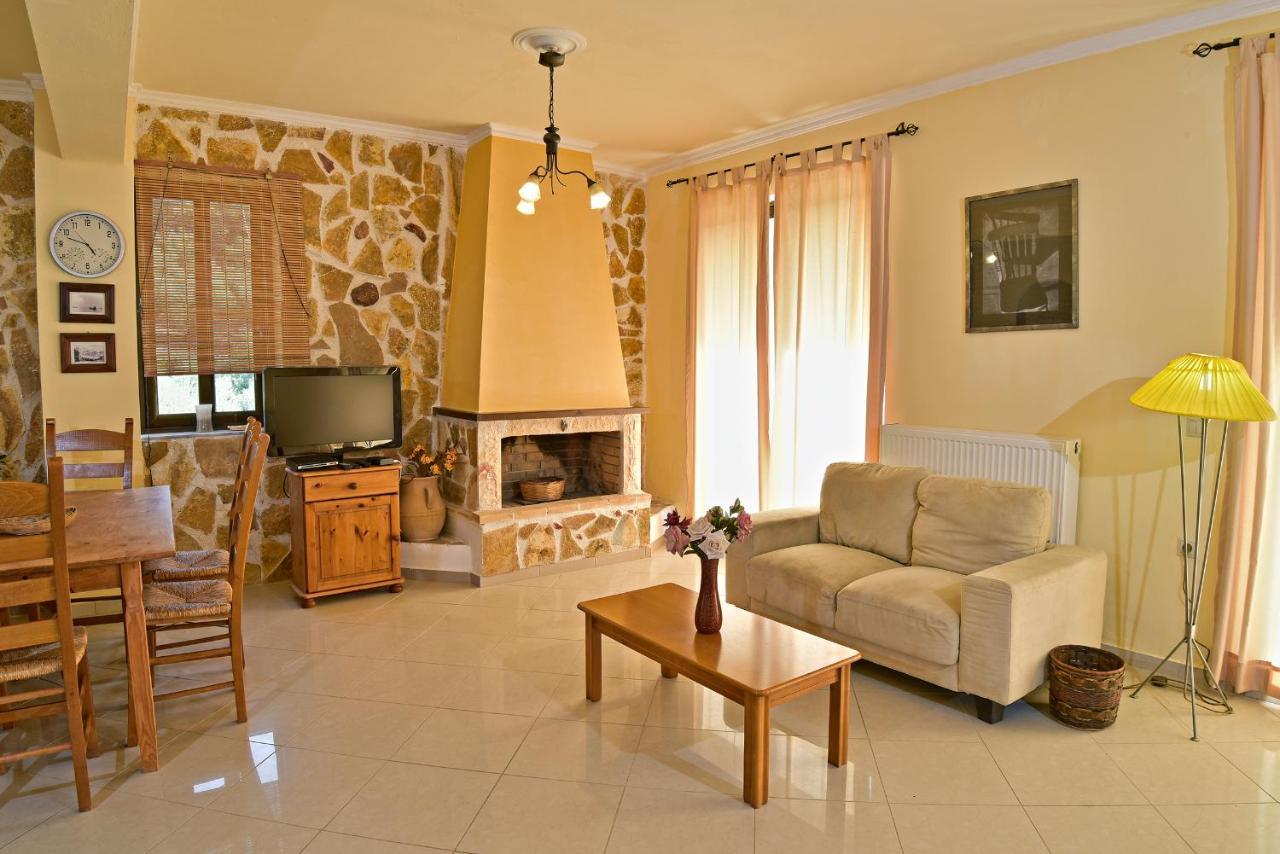 Olive Farm Villa Agia Marina Dış mekan fotoğraf